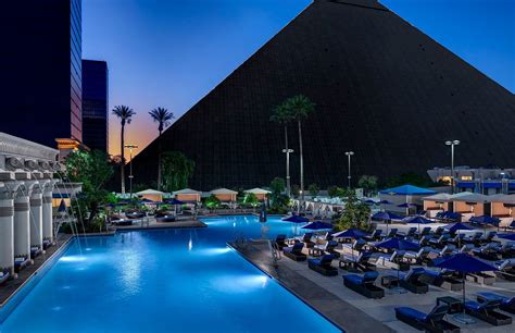 Luxor las vegas reviews. Things To Know About Luxor las vegas reviews. 